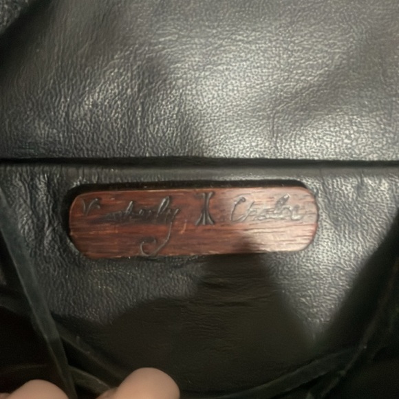 Padhuk Wood & Black Leather Kimberly Chalos Hand Carved Lip Clip Waist Purse - Picture 7 of 7